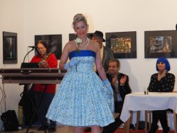 Fashion Show in der Contemplor Galerie Wien am 14. 03. 2024